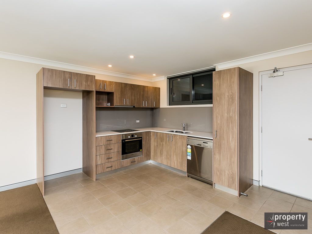 APARTMENT LIVING IN THE HEART OF JOONDALUP !!!